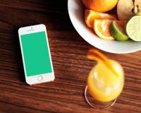 smart phone and food