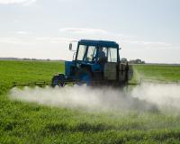 Farm workers are at high risk of harmful pesticide exposure (Photo: Aqua Mech.)