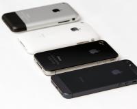 Four Generations of iPhone (Photo: Yutaka Tsutano)