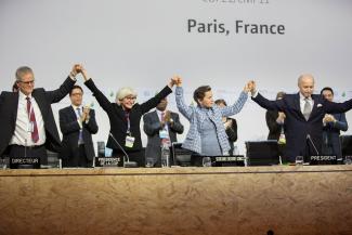 Signing the Paris Agreement 